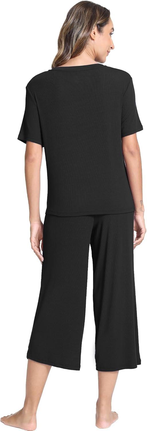 imageGYS Bamboo Viscose Sleep Sets for Women Short Sleeve VNeck Top and Capri Pants Pajama SetsBlack