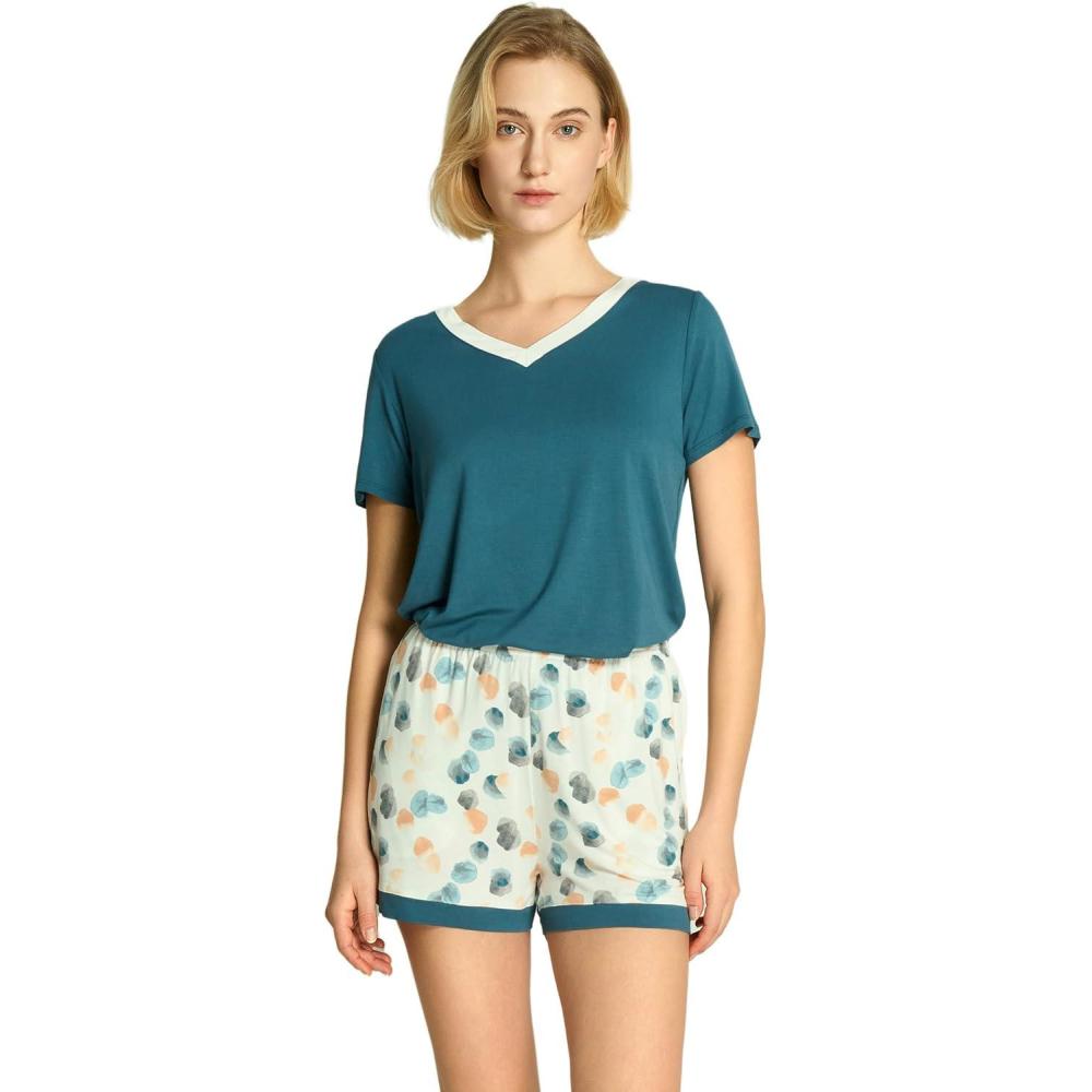 imageGYS Bamboo Viscose Pajamas for Women Set Soft Short Sleeve Top and Shorts Sleepwear Comfy Lightweight Lounge Pajama SetGreen Dots